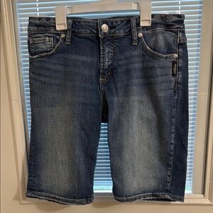 Women’s Silver Elyse Bermuda Denim Shorts Size 28x9